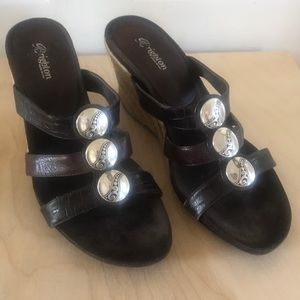 ECU Brighton Brown Leather Wedges w/ silver detail